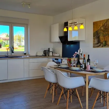 New Luxury-4 Bedroom House With Private Pool